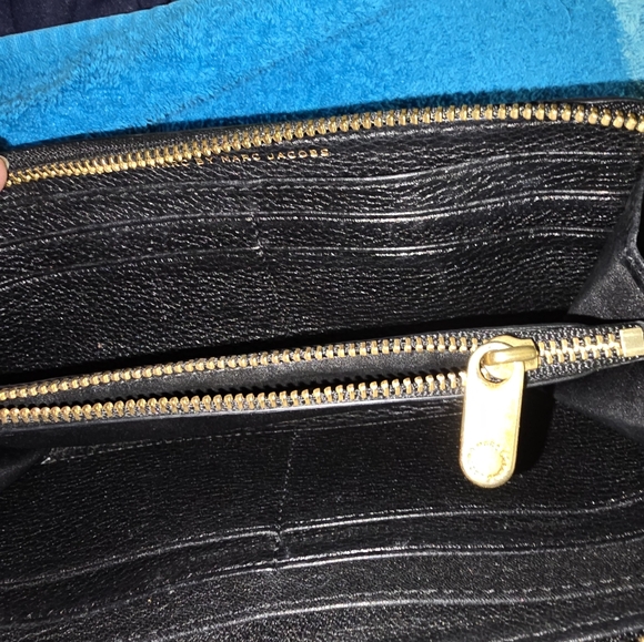Marc by Marc Jacobs Wallet - Picture 4 of 5